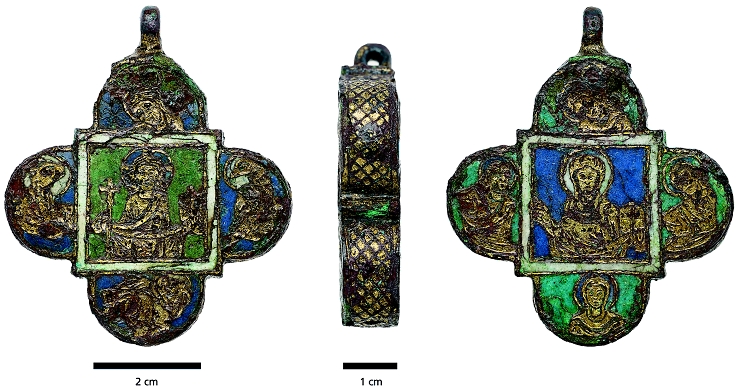 Neutron technology finds bones and textiles inside medieval reliquary